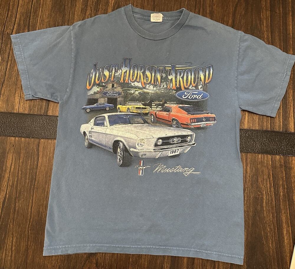 Just Horsin Around Mustang T-Shirt Men’s Medium